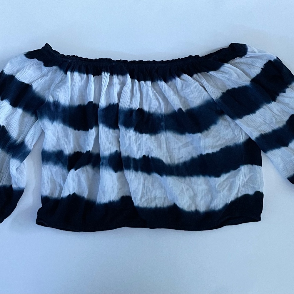Hollister cropped off the shoulder shirt: Size medium